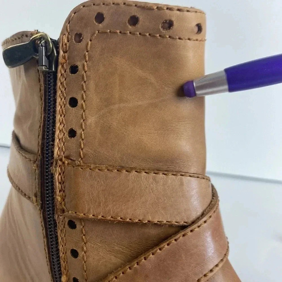 Brown tan genuine leather eyelet buckle low heel round toe ankle bootie sz 36 - Picture 15 of 17